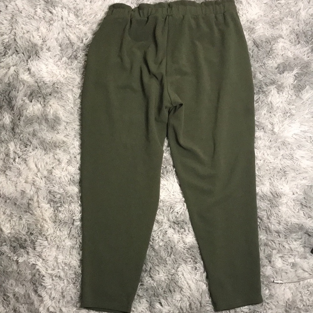 Green pants - Picture 4 of 5